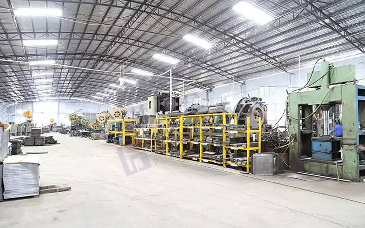 Head Quarter 76,000m²